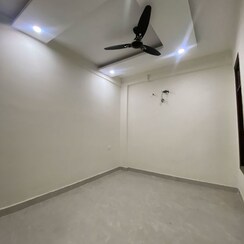 2 BHK + Servant Room Builder Floor For Rent in Chattarpur