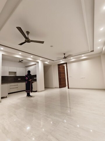 Living Room in 3 BHK Builder Floor at Saket – for Rent
