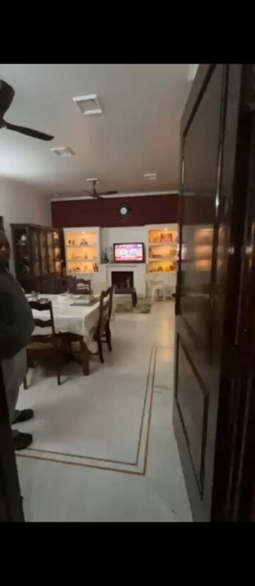 Team Area in 6+ BHK Independent House at Ansal Plaza Sector-23, Sector 23 – for Sale