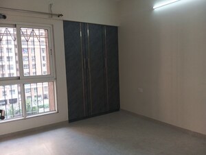 Room in 2 BHK Apartment at Dosti West County, Balkum Pada – for Rent