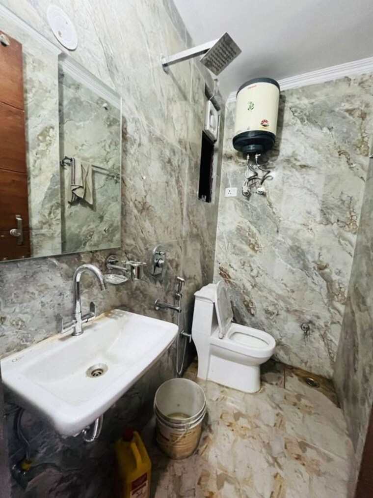 Bathroom, saket 1 Bedroom 450 Sq.Ft. Builder Floor In Saket Delhi 10000839