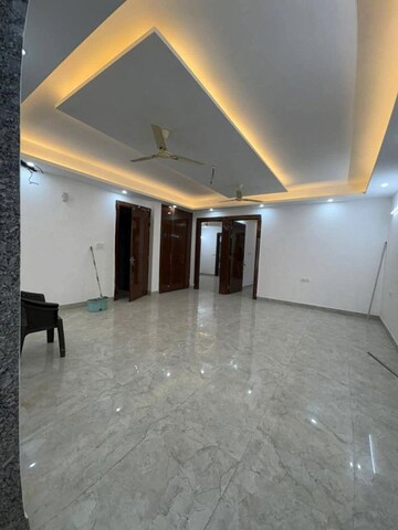 3 BHK Builder Floor For Rent in South City 1
