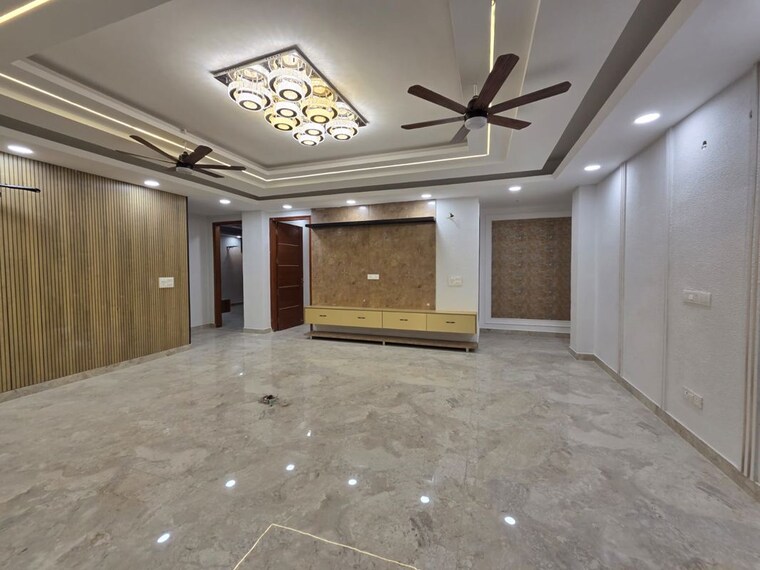  Parking, saket 4 Bedroom 2200 Sq.Ft. Builder Floor In Saket Delhi 10000939