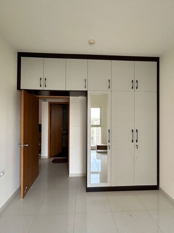 Room in 3 BHK Apartment at Purva Atmosphere, Thanisandra Main Road – for Rent