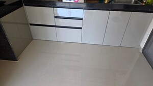 Room in 2 BHK Apartment at Kool Homes Green Valley, Bavdhan – for Rent