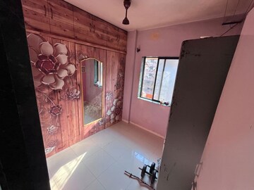 Room in 2 BHK Apartment at Yashraj Park CHS, Kasarvadavali – for Rent