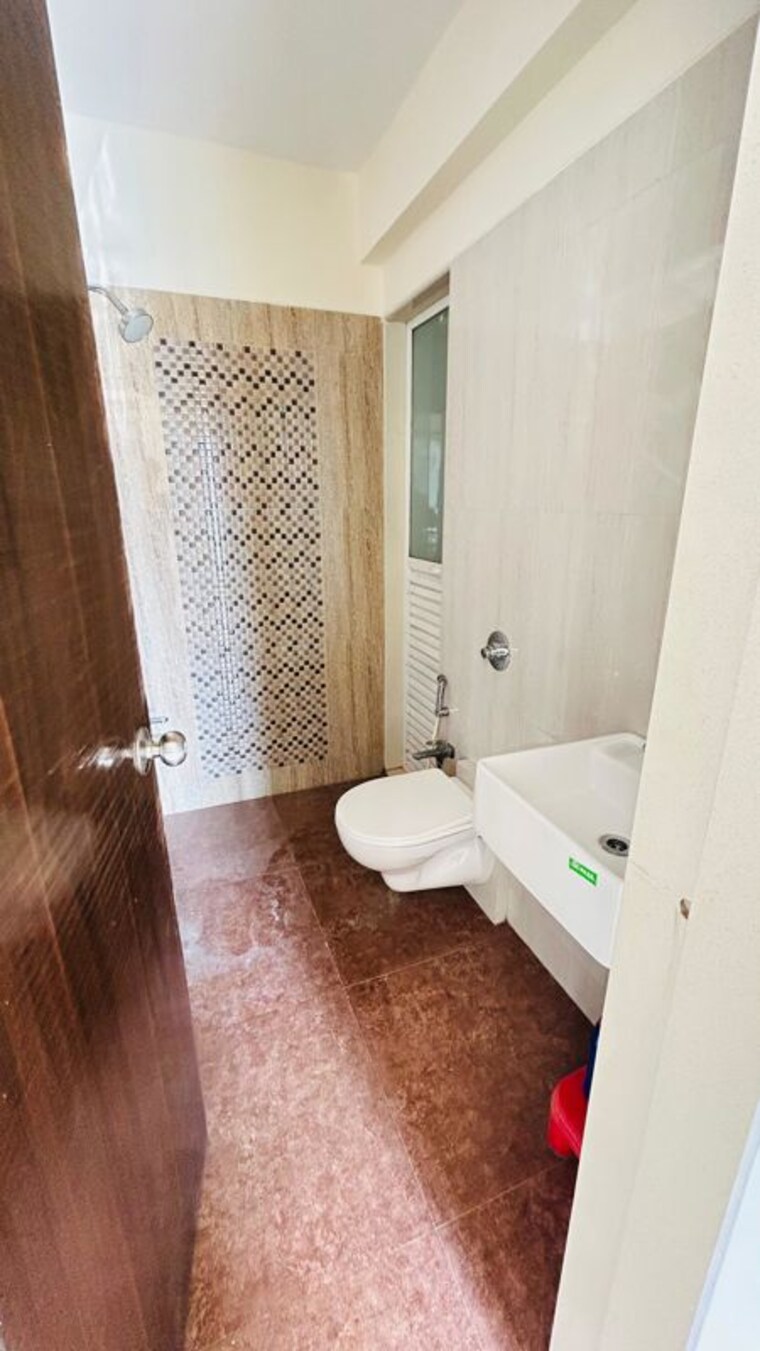 Bathroom, shree-ganesha-veera-residency 1 Bedroom 450 Sq.Ft. Apartment In Ghodbunder Road Thane 10001113