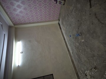 Bathroom in 2.5 BHK Builder Floor at Mayur Vihar – for Sale
