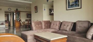 Bedroom in 4 BHK Apartment at Ballygunge – for Sale