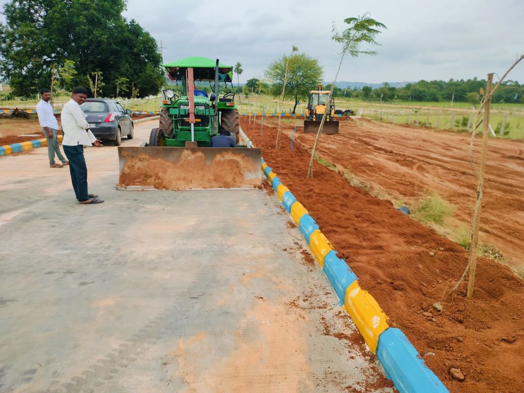 Plot For Sale in Green County Kadthal