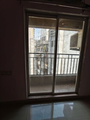 Room in 2 BHK Apartment at Kavya Residency Thane, Ghodbunder Road – for Rent