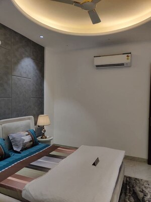 Furnished Amenities in 4 BHK Builder Floor at Saket – for Rent