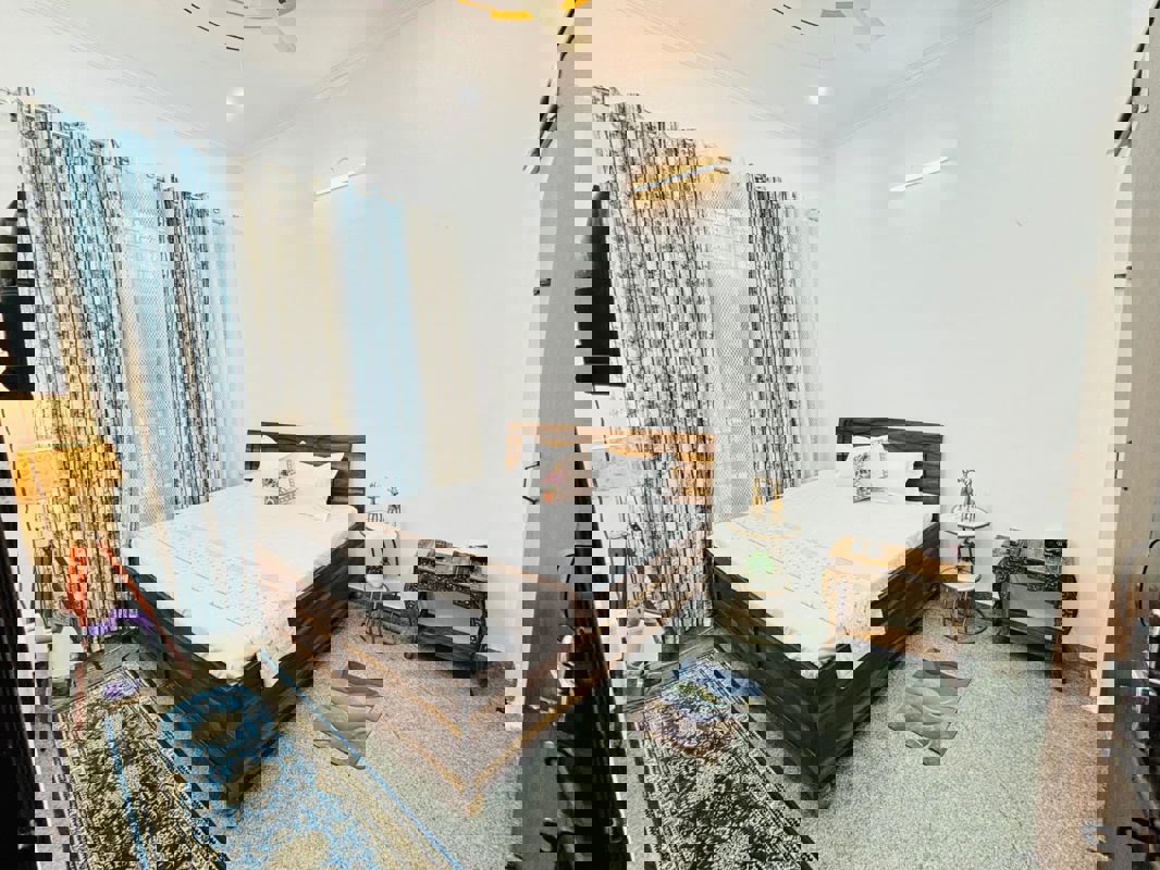 1 BHK 300 Sq.Yd. Apartment in Ansal Sushant Apartments