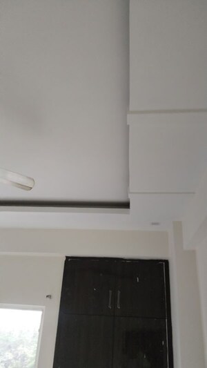 Furnished Amenities in 3 BHK Apartment at Sector 121 – for Rent