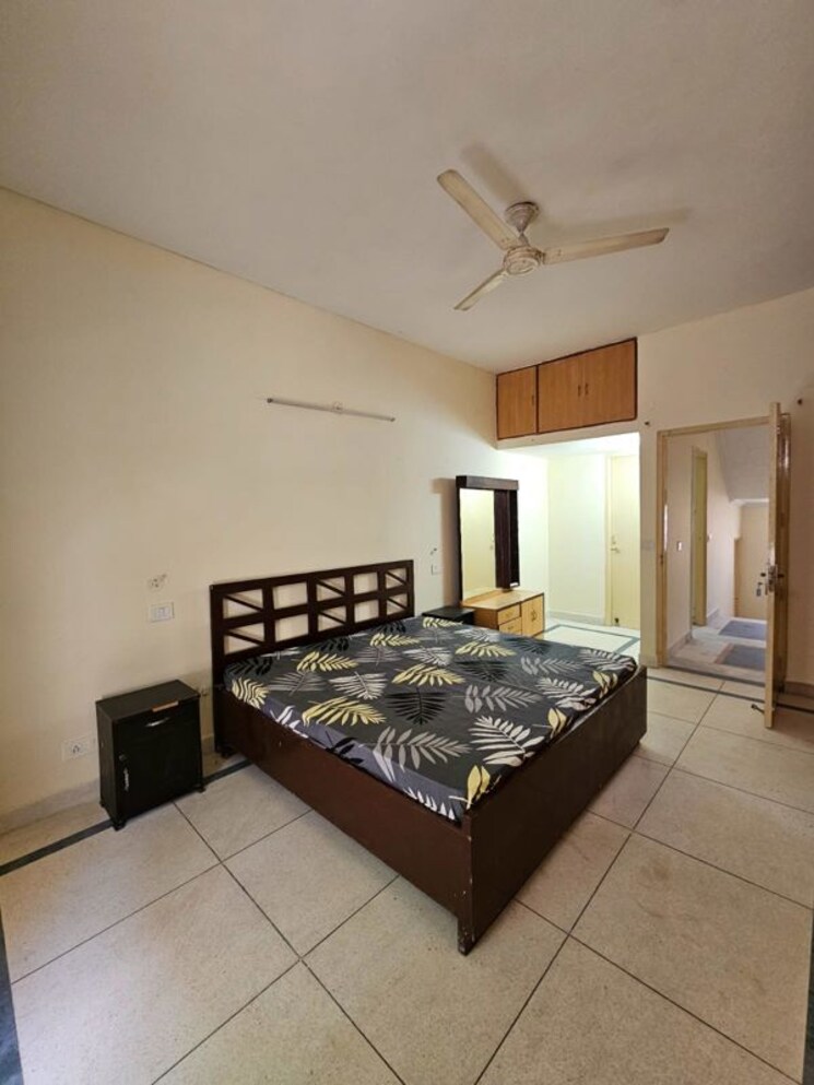 Bedroom, sector 23a 3 Bedroom 3000 Sq.Ft. Independent House In Sector 23a Gurgaon 10001286