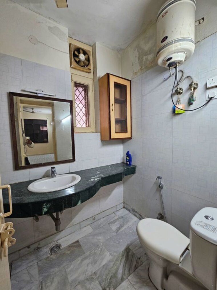 Bathroom, sector 23a 3 Bedroom 3000 Sq.Ft. Independent House In Sector 23a Gurgaon 10001286