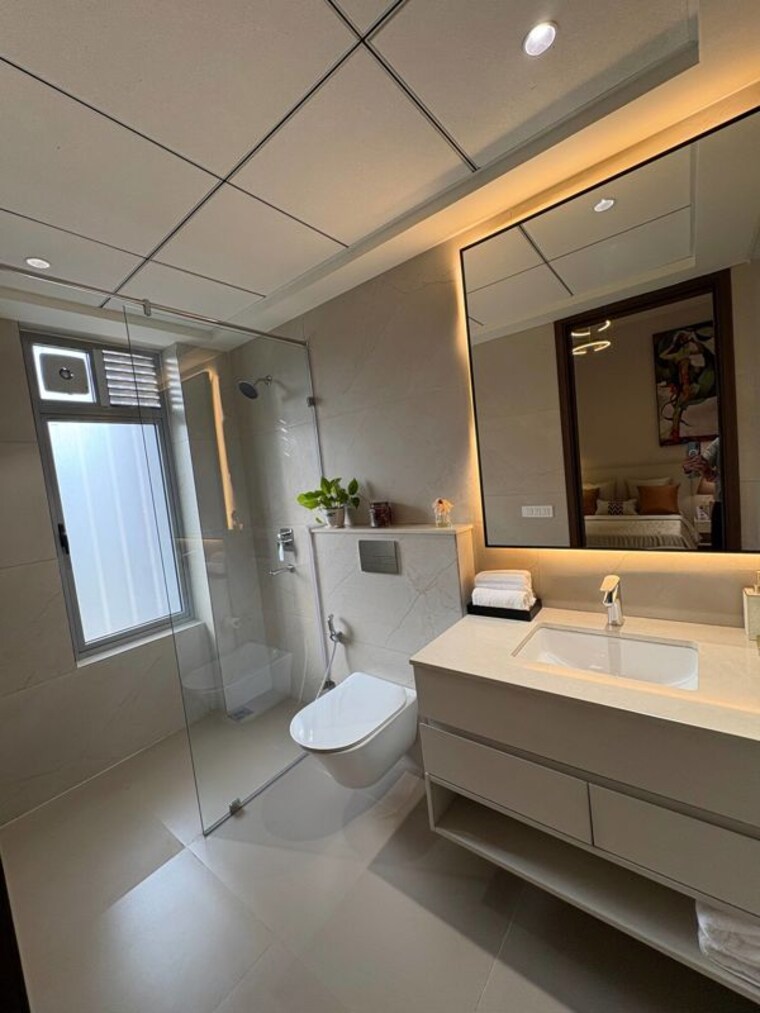 Bathroom, signature-global-cloverdale 4 Bedroom 3480 Sq.Ft. Apartment In Sector 71 Gurgaon 10001282
