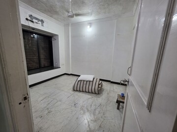 Room in 2 BHK Apartment at Ahimsa Enclave, Malad West – for Rent