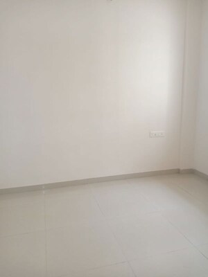 Room in 1 BHK Apartment at Nayan Galaxy, Hadapsar – for Rent