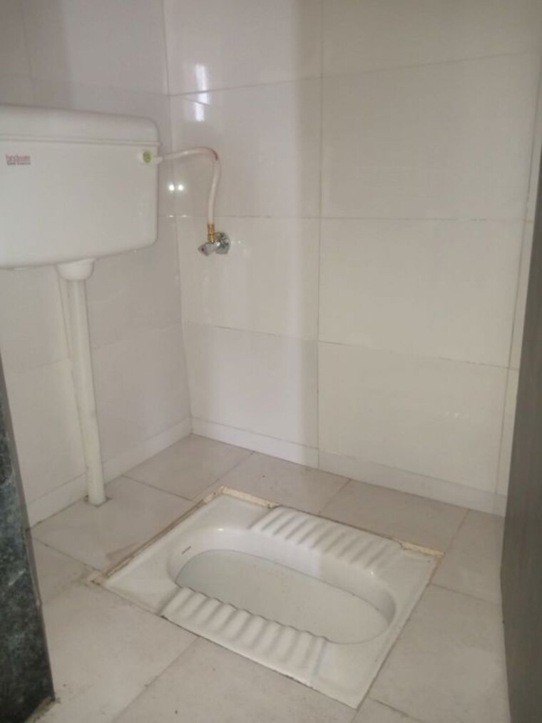 Bathroom, nayan-galaxy 1 Bedroom 650 Sq.Ft. Apartment In Hadapsar Pune 10001481