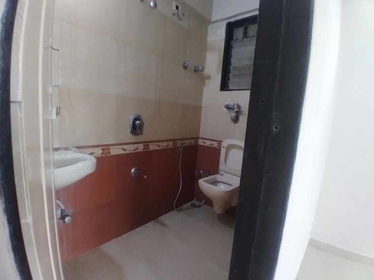 Attached Bathroom, charkop-kshitij-chs 3 Bedroom 1000 Sq.Ft. Apartment In Kandivali West Mumbai 10001525