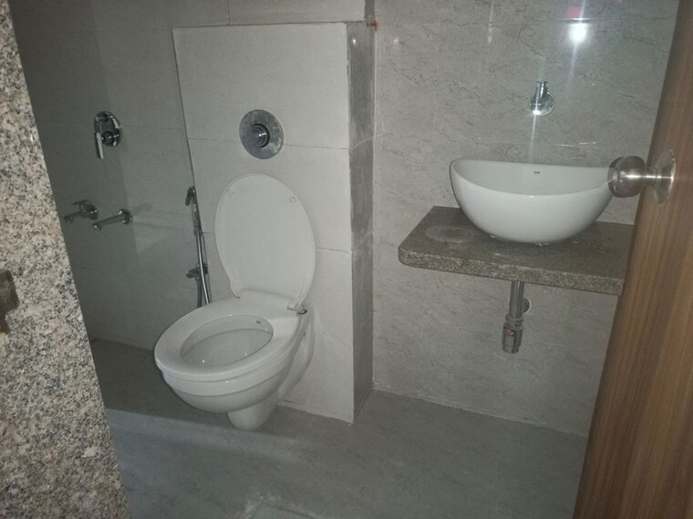 Bathroom, everest-country-side 1 Bedroom 430 Sq.Ft. Apartment In Kasarvadavali Thane 10001623