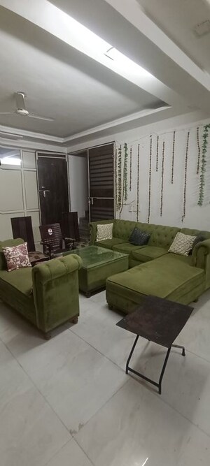 Living Room in Studio Builder Floor at Sector 43 – for Rent