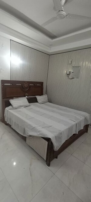 Bedroom in Studio Builder Floor at Sector 43 – for Rent