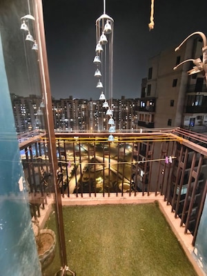 Gym in 2 BHK Apartment at Logix Blossom County, Sector 137 – for Rent