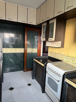 Bedroom in 2 BHK Apartment at Amarnath Apartment Andheri, Andheri East – for Rent