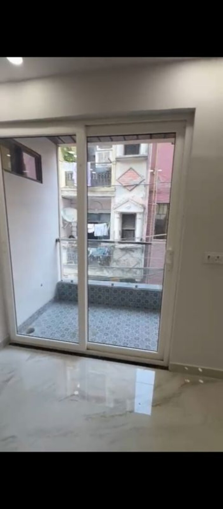 Bathroom, dwarka mor 3 Bedroom 110 Sq.Yd. Builder Floor In Dwarka Mor Delhi 10001671