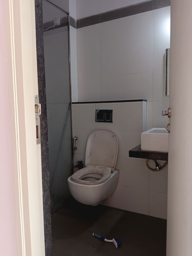 Bathroom, rustomjee-urbania-azziano 2 Bedroom 853 Sq.Ft. Apartment In Thane West Thane 10001679
