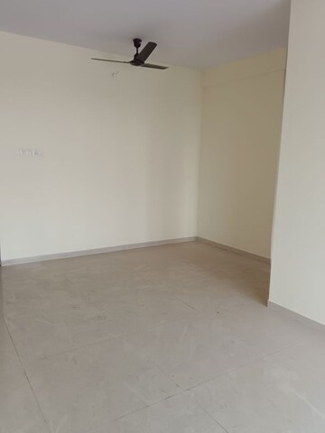 2 BHK Apartment For Rent in Rustomjee Urbania Azziano, Thane West