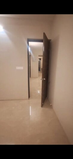 3 BHK Apartment For Rent in Metro Millennium