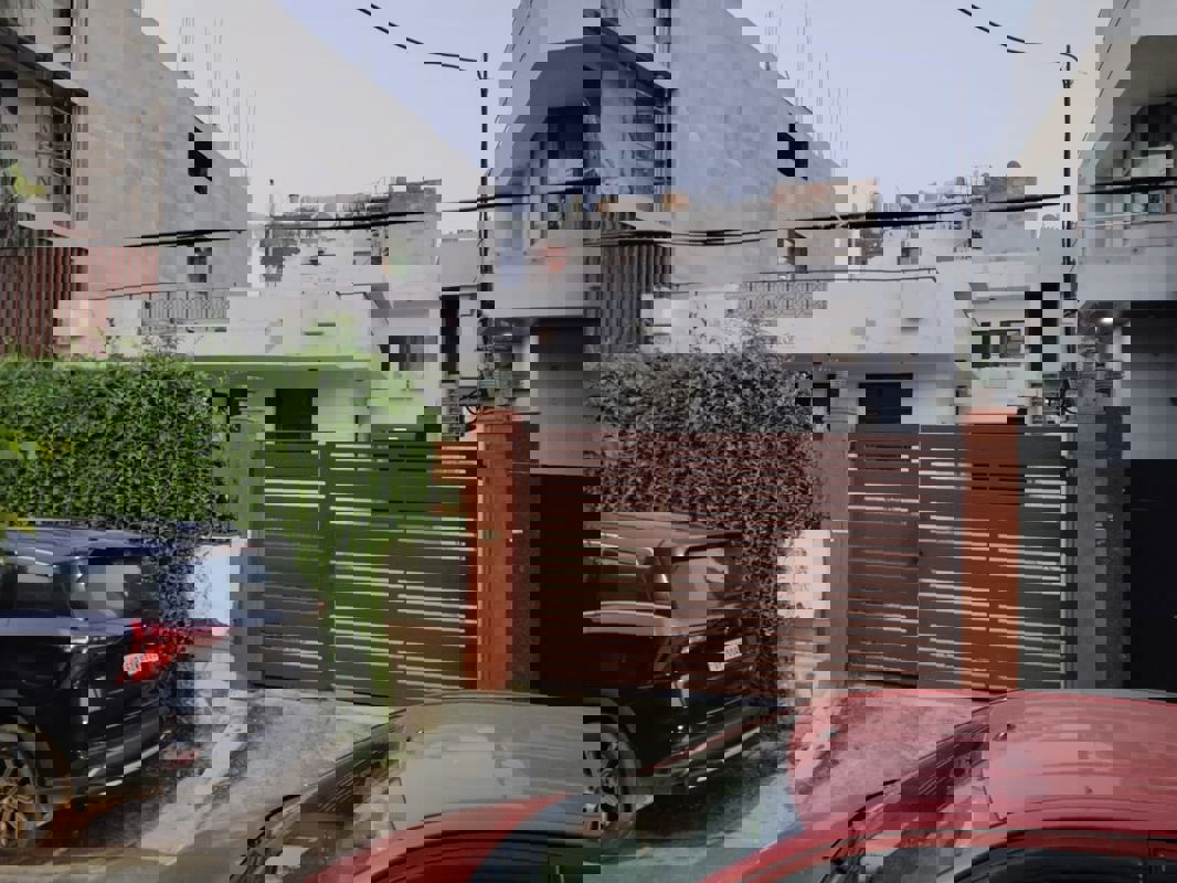 1 Rk  400 Sq.Ft. Apartment in RWA Apartments Sector 41