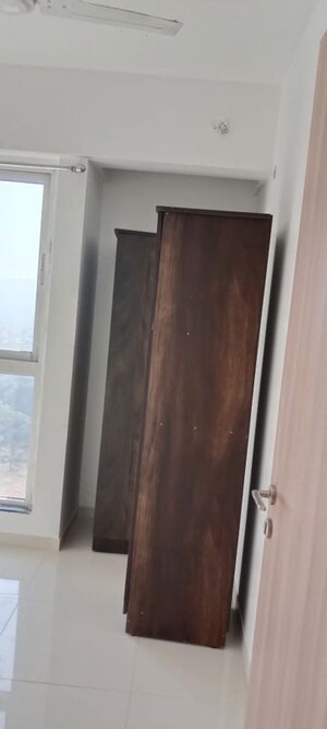 Furnished Amenities in 1.5 BHK Apartment at Godrej Emerald, Ghodbunder Road – for Rent