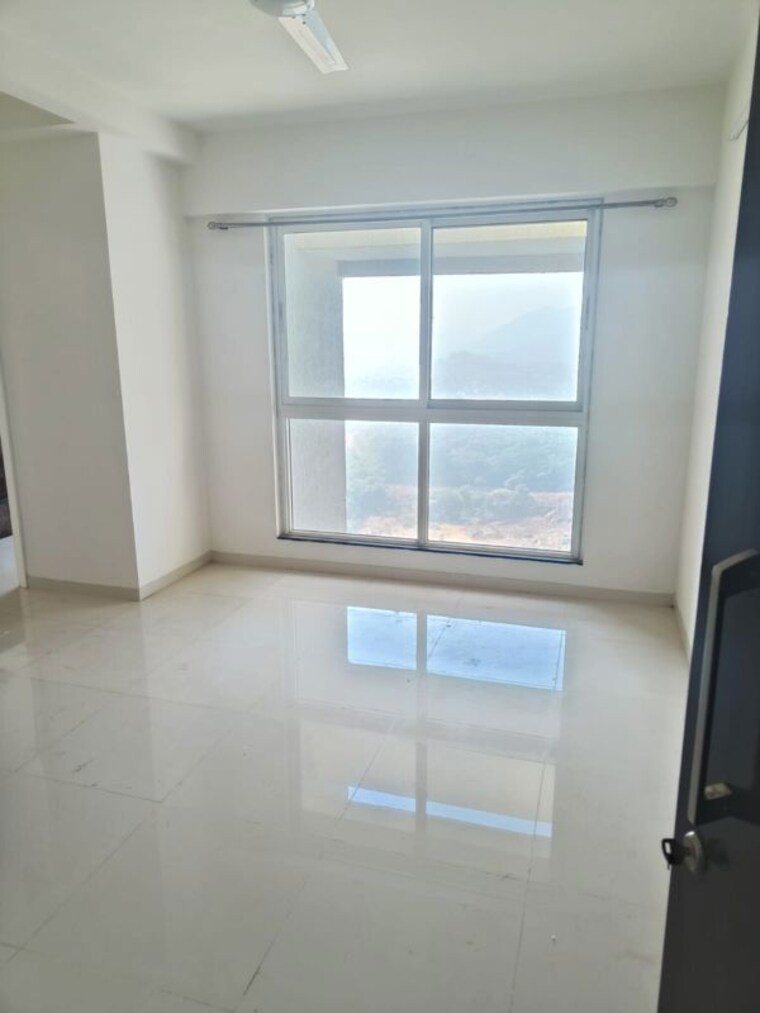 Room, godrej-emerald 1.5 Bedroom 570 Sq.Ft. Apartment In Ghodbunder Road Thane 10001907