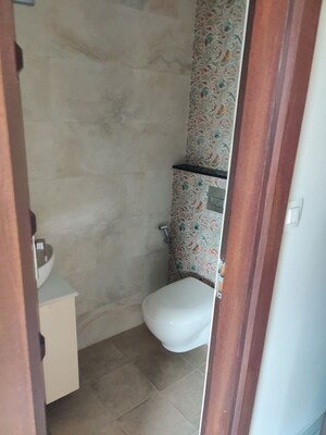 Furnished Amenities in 3 BHK Apartment at Dwarka – for Rent