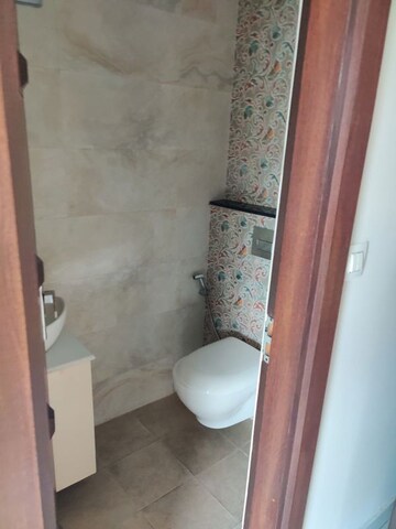 Furnished Amenities in 3 BHK Apartment at Dwarka – for Rent