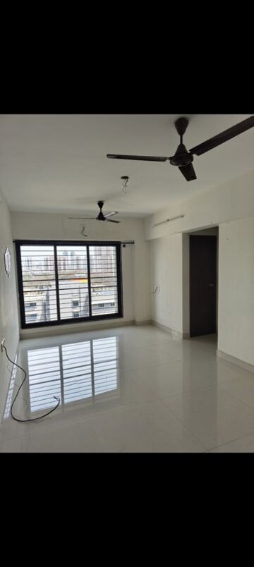 2 BHK Apartment For Rent in Acme Oasis, Kandivali East