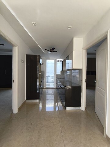 Building Lobby in 3 BHK Builder Floor at Roseate Homes, Ghazipur – for Rent