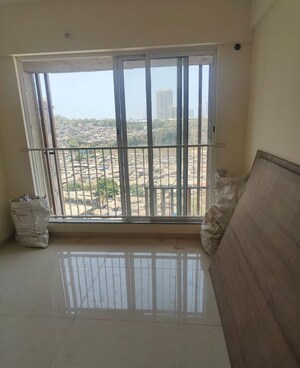 Room in 1 BHK Apartment at Godrej Nest Kandivali, Kandivali East – for Rent