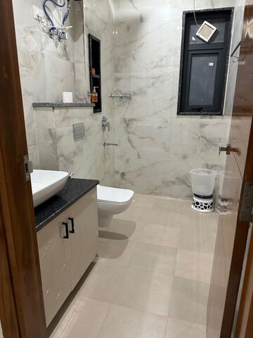 Bathroom in 3 BHK Builder Floor at Sushant Tower, Sector 56 – for Rent