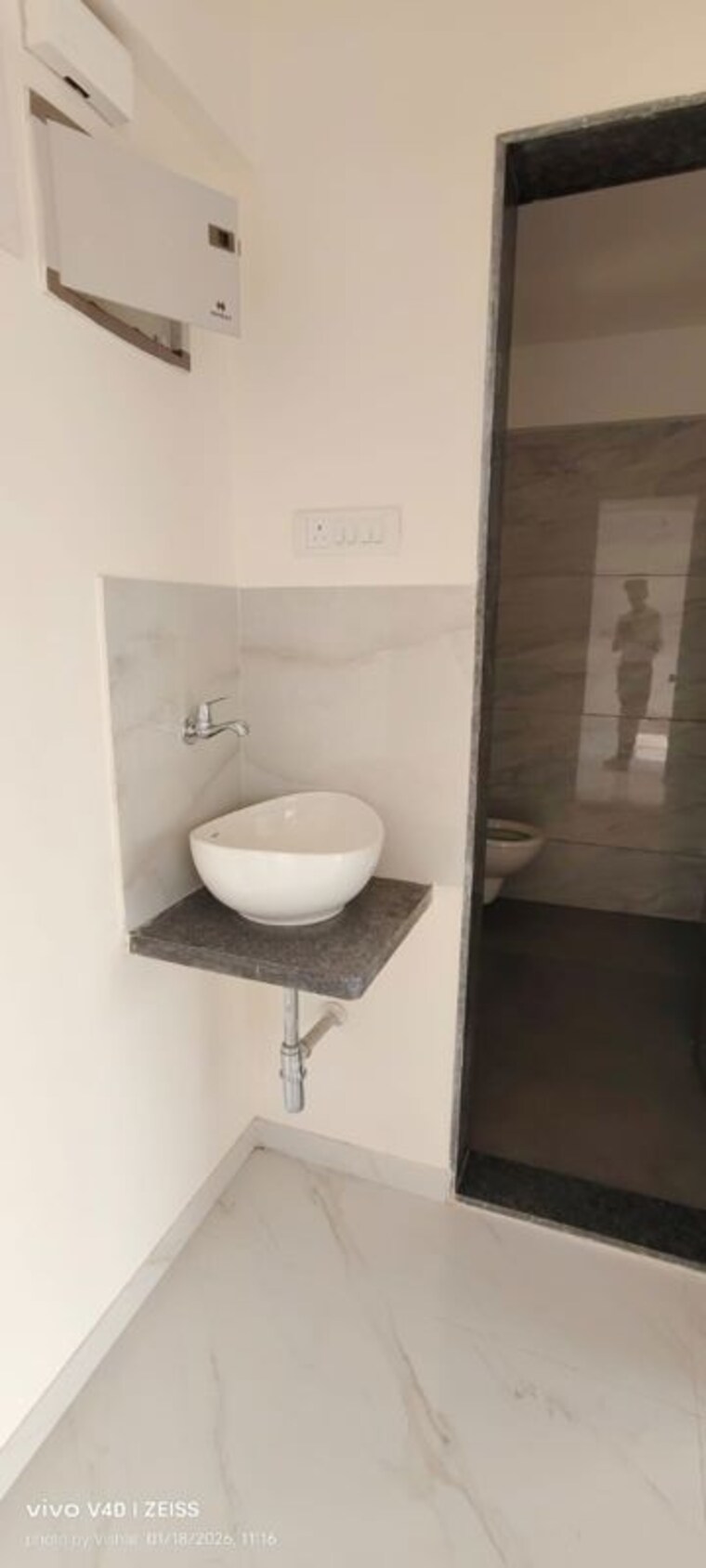 Bathroom, metropolis-bayside 1 Bedroom 421 Sq.Ft. Apartment In Kasarvadavali Thane 10001937
