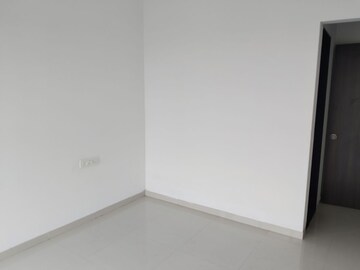 Room in 2 BHK Apartment at UK Iridium, Kandivali East – for Rent