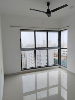 2 BHK Apartment For Rent in UK Iridium, Kandivali East