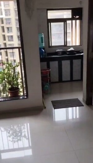 Room in 1 BHK Apartment at Chandak Nishchay, Borivali East – for Rent