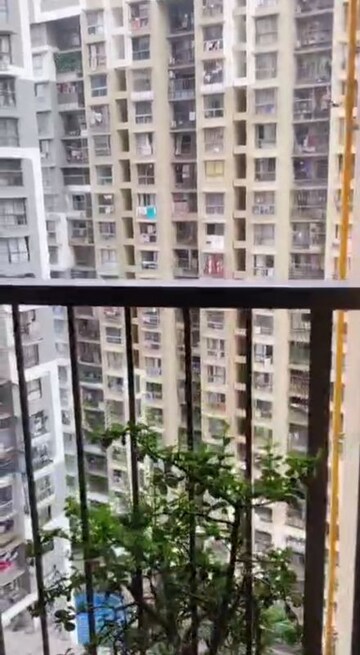 Master Plan in 1 BHK Apartment at Chandak Nishchay, Borivali East – for Rent