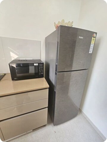 Furnished Amenities in 1 BHK Apartment at Hiranandani Estate Solitaire C, Ghodbunder Road – for Rent