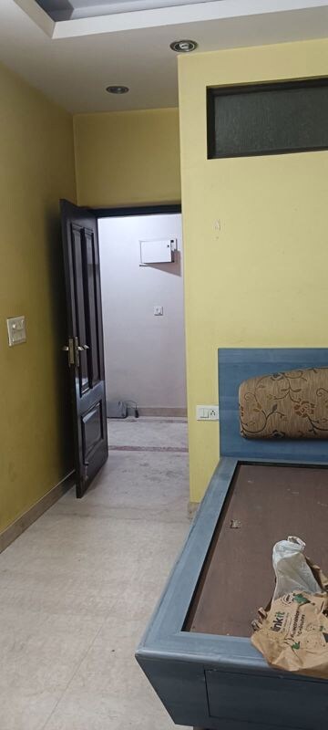 Furnished Amenities in 4 BHK Builder Floor at Alaknanda – for Rent